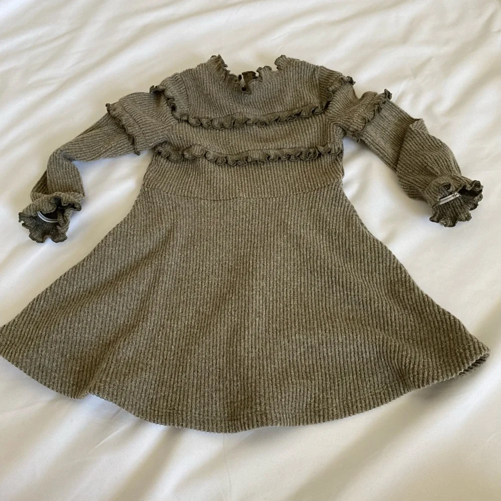 Art Class Toddlers Ruffled Dress, size 2T. Brand New without tags. Adorable. - Picture 1 of 10